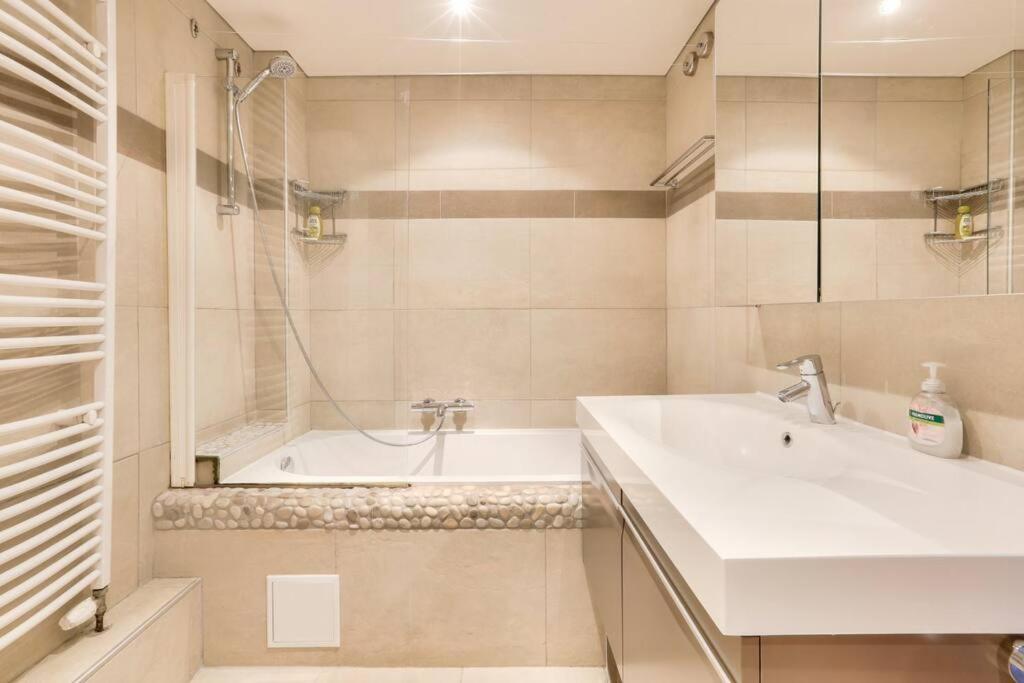 Appartement Spacieux Au Coeur De Estrasburgo Exterior foto